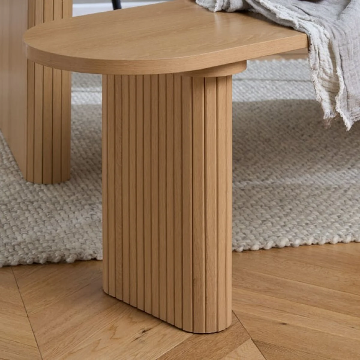 Axel Fluted Oval Bench – image 4