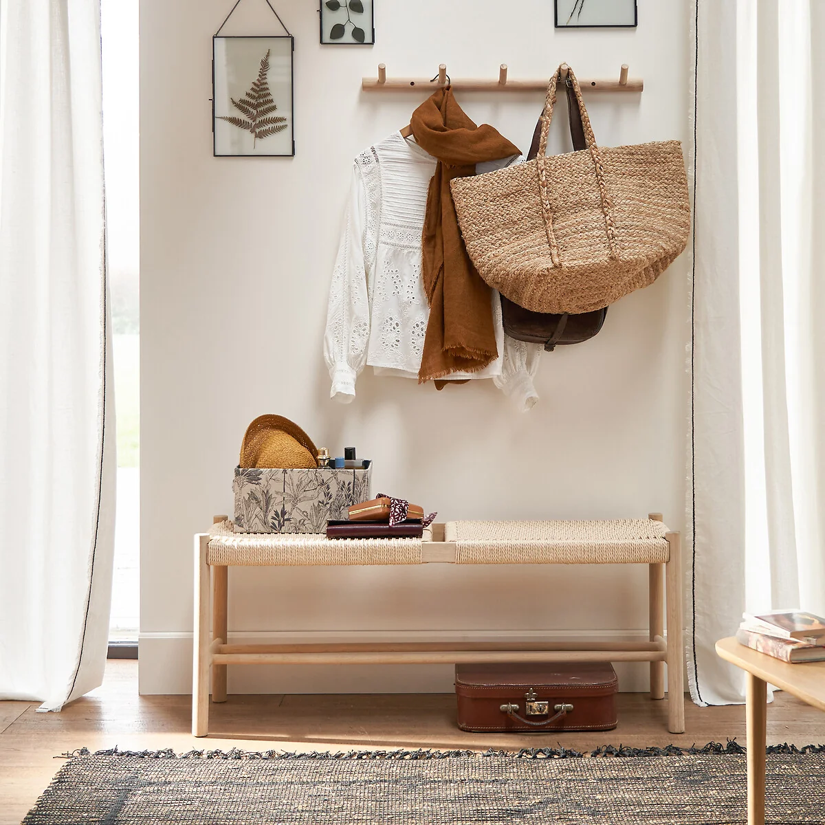 Taga Hallway Bench – image 3