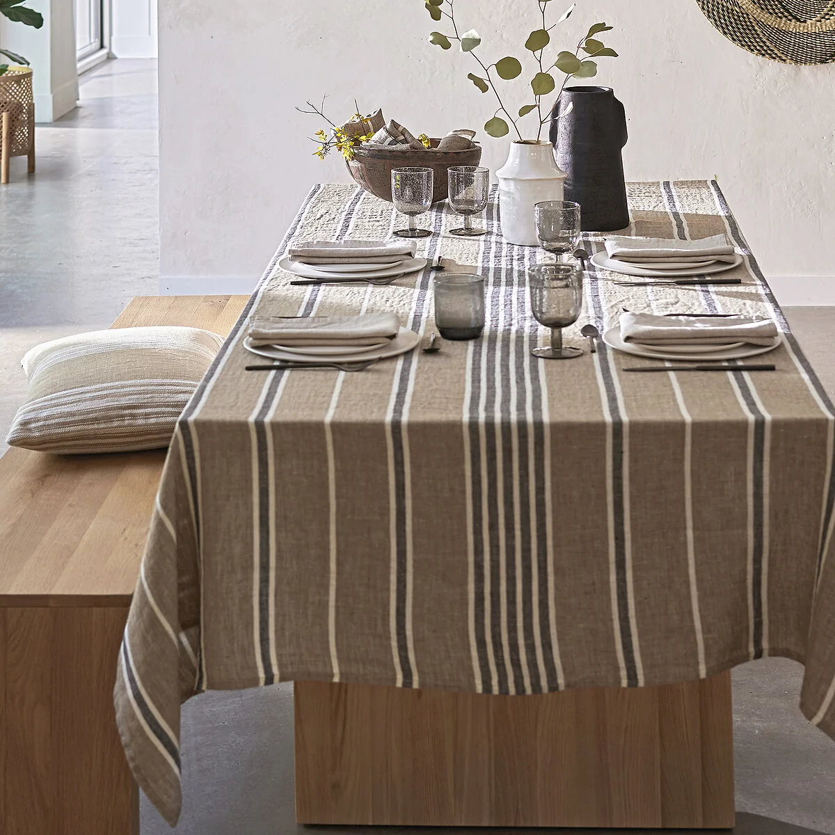 Vova Solid Oak Bench – image 3