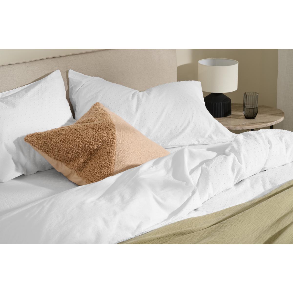 Veli 100% Cotton Plumetis Weave Duvet Cover + 2 Pillowcases, King, White – image 4