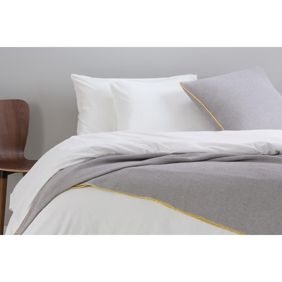 Alexia Stonewashed Cotton Duvet Cover + 2 Pillowcases, King, White – image 6