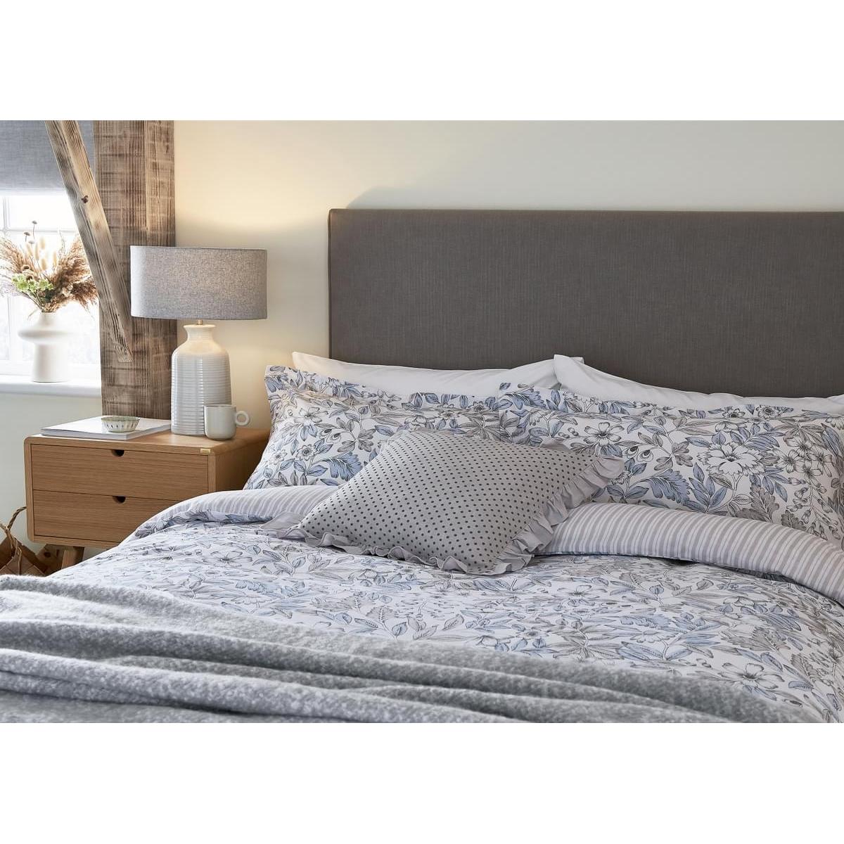 Helena Springfield Kemble Cotton Duvet Cover Set - Blue - King, Floral – image 4