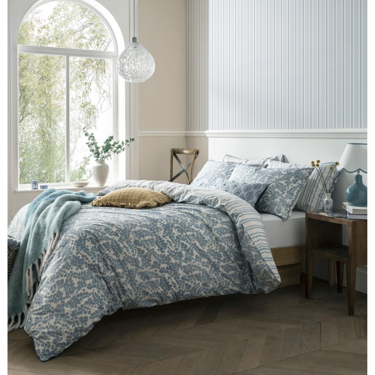 Laura Ashley Cariad Spray Duvet Cover Set - King In Blue – image 2