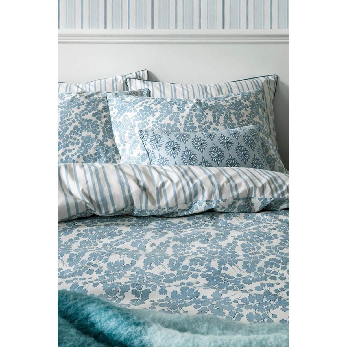 Laura Ashley Cariad Spray Duvet Cover Set - King In Blue – image 4