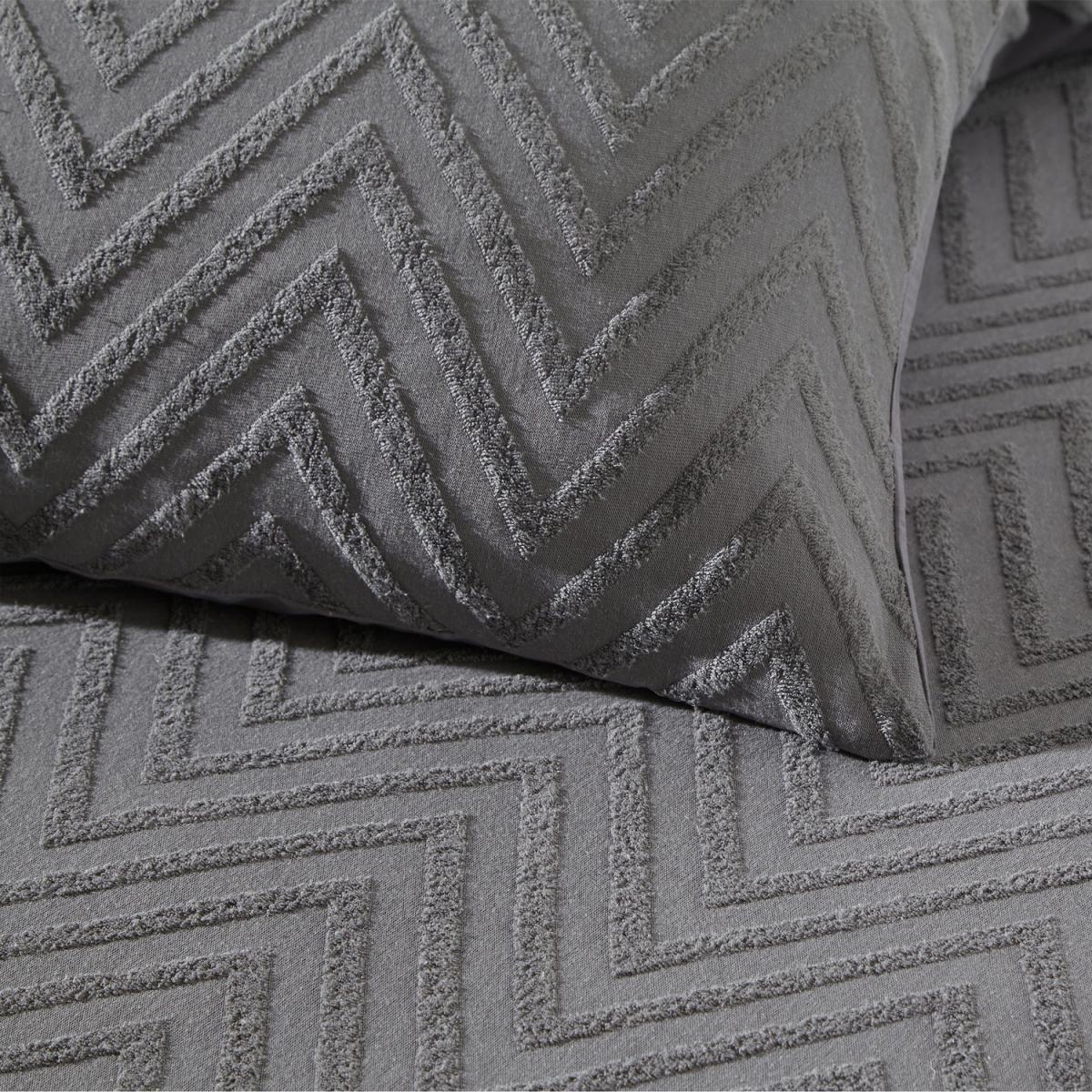 Chevron Tufted Duvet Cover Set - Charcoal / King – image 3