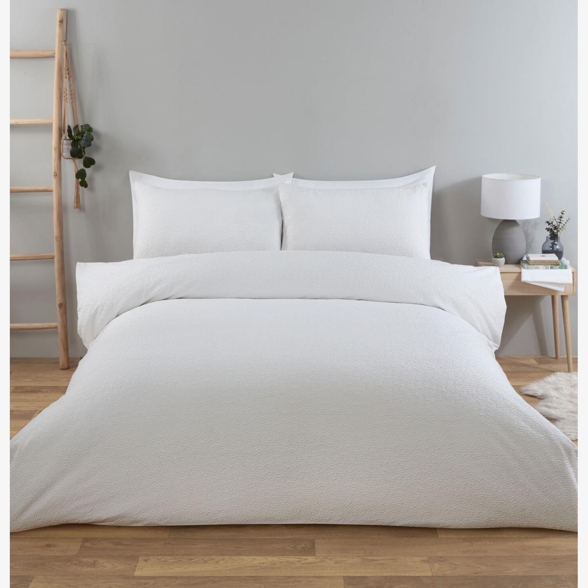 Elise Crinkle Duvet Cover and Pillowcase Set - White / King