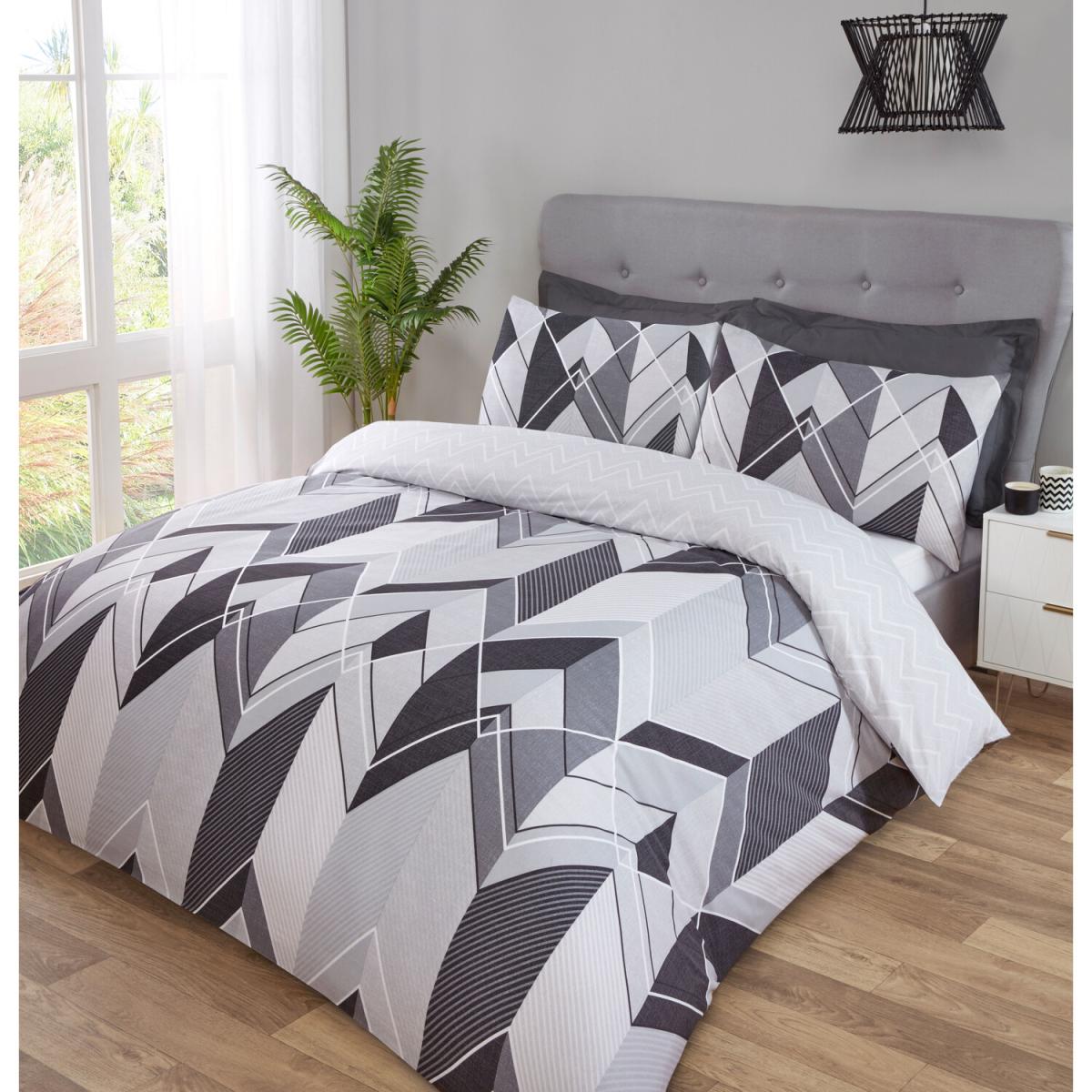 Chevron Duvet Cover and Pillowcase Set - Monochrome / King – image 3