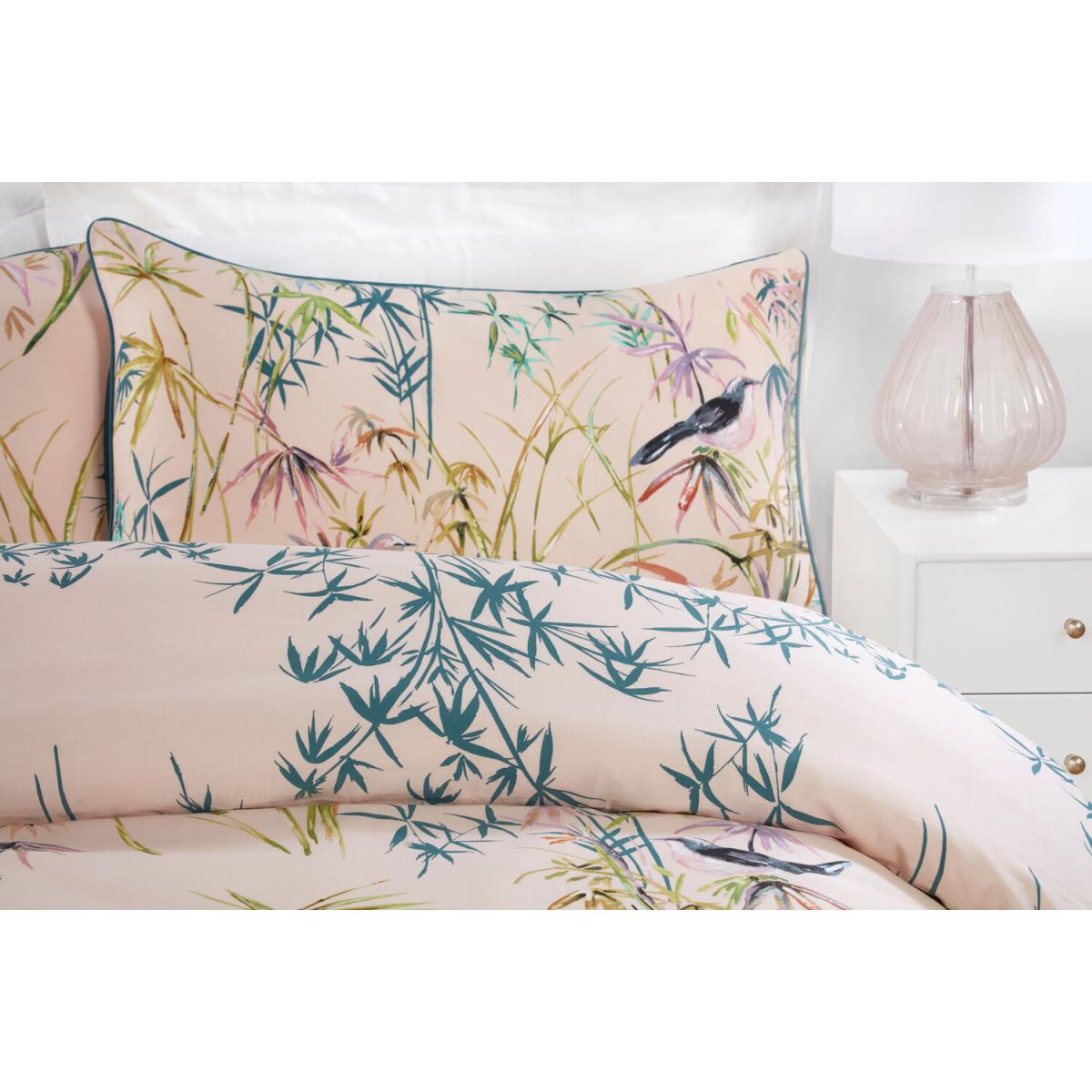Oriental Bloom Duvet Cover and Pillowcase Set - Blush / King – image 4
