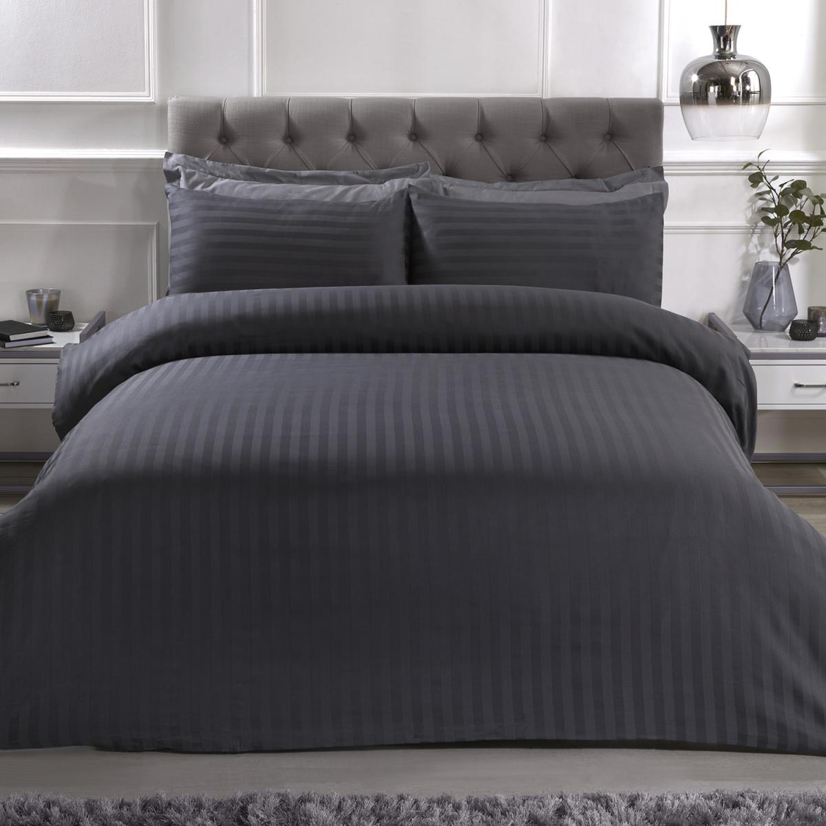 Luxury Satin Stripe Duvet Cover and Pillowcase Set - White / King – image 6