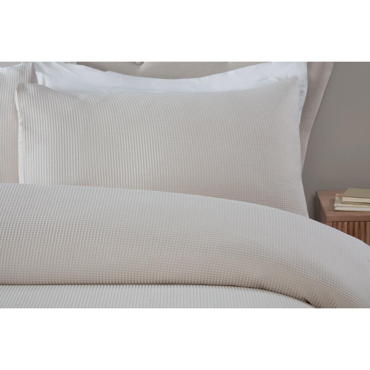 Malvern Waffle Duvet Cover and Pillowcase Set - Natural / King – image 3