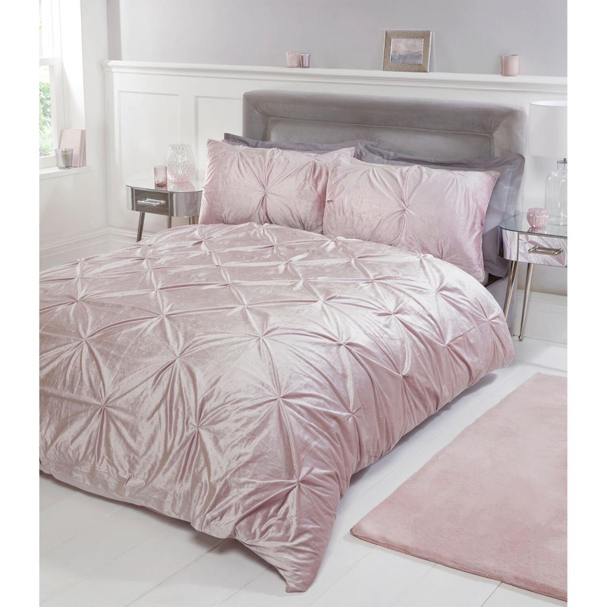 Balmoral Velvet Duvet Cover and Pillowcase Set - Silver / King – image 11