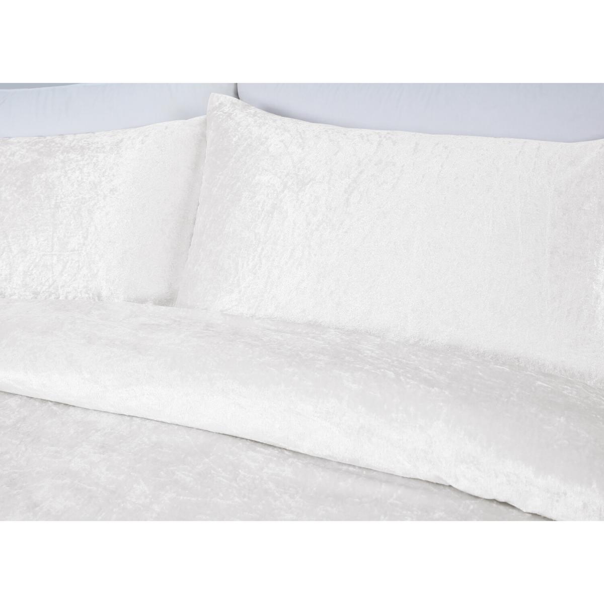 Crushed Velvet Duvet Cover and Pillowcase Set - Gold / King – image 15