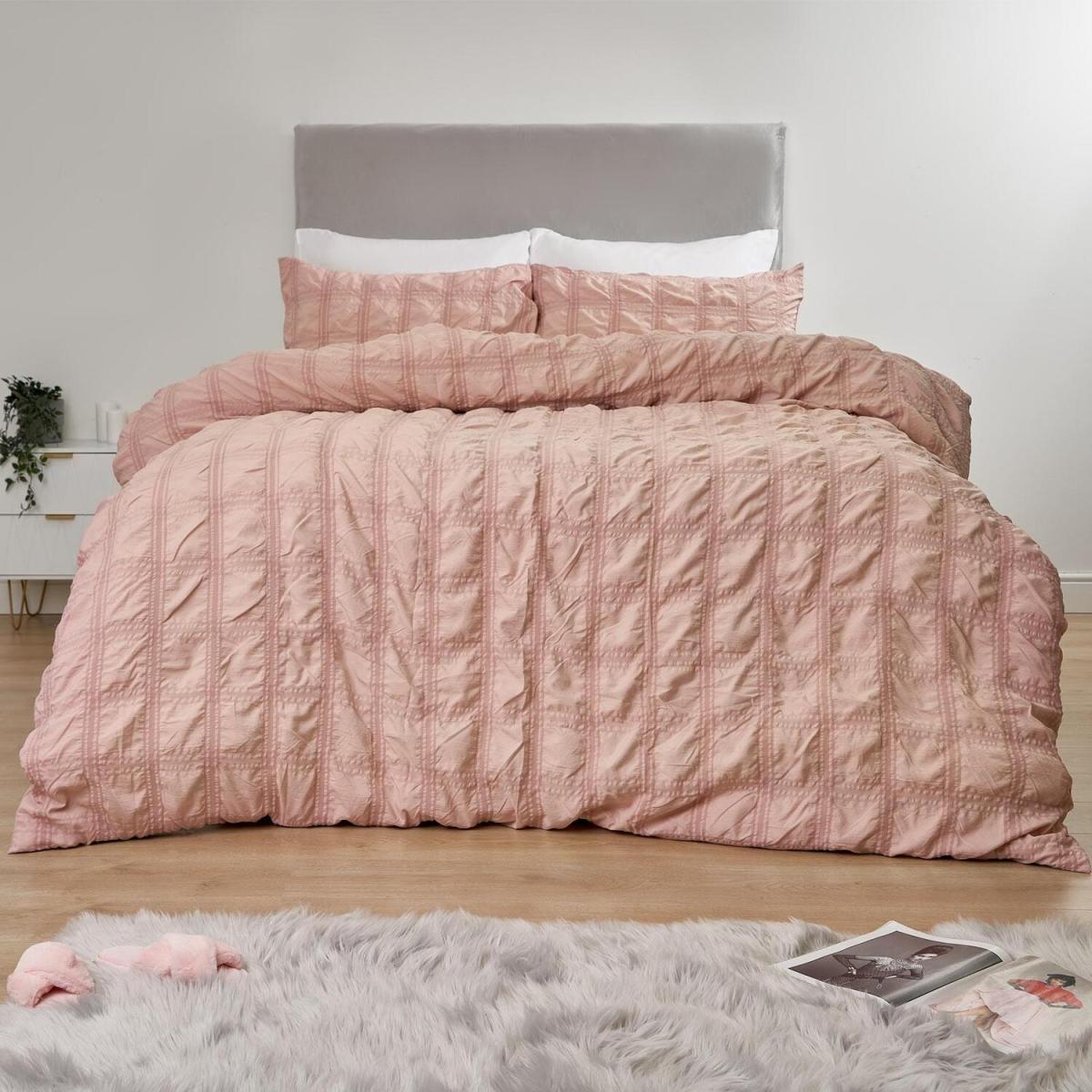 Sienna Check Seersucker Duvet Cover with Pillowcase Bedding Set - Pink / King – image 2