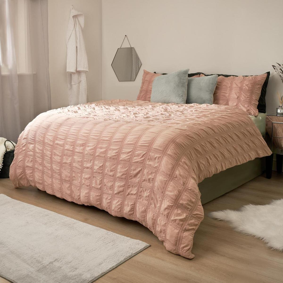 Sienna Check Seersucker Duvet Cover with Pillowcase Bedding Set - Pink / King – image 3