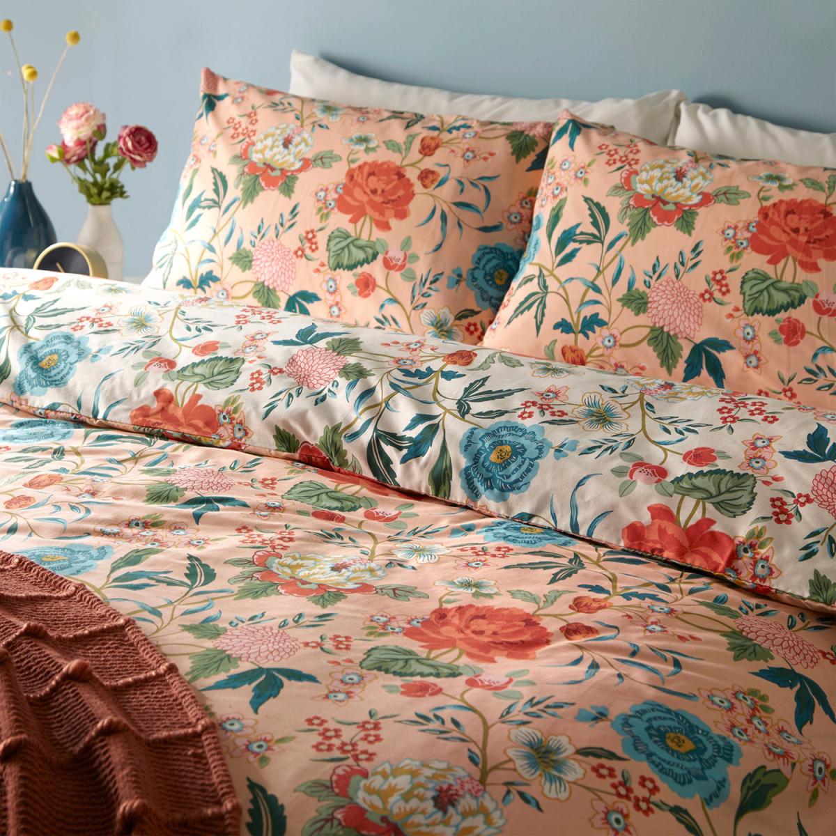 Bright Bloom Duvet Cover Set - Red / King – image 13