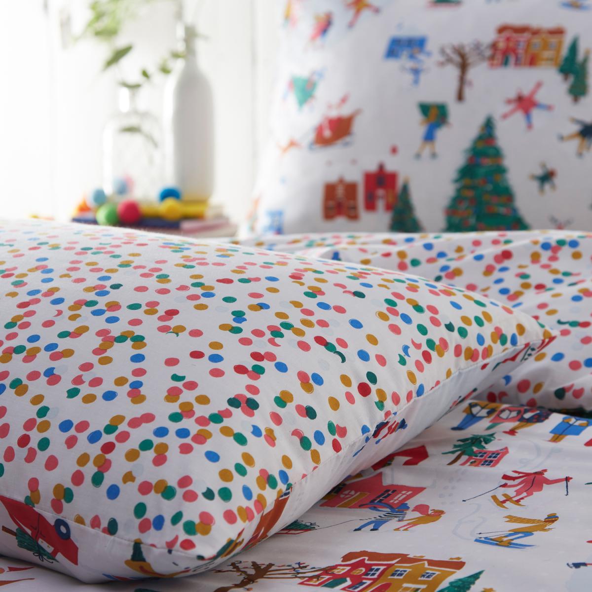 Festive Neighbourhood Duvet Cover Set - Multicolour / King – image 3