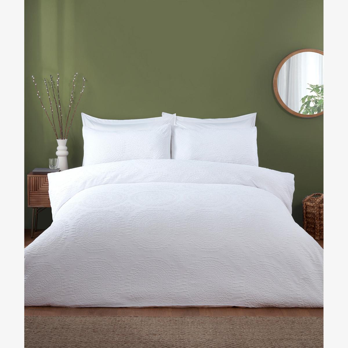 Kingsbridge Duvet Cover and Pillowcase Set - White / King