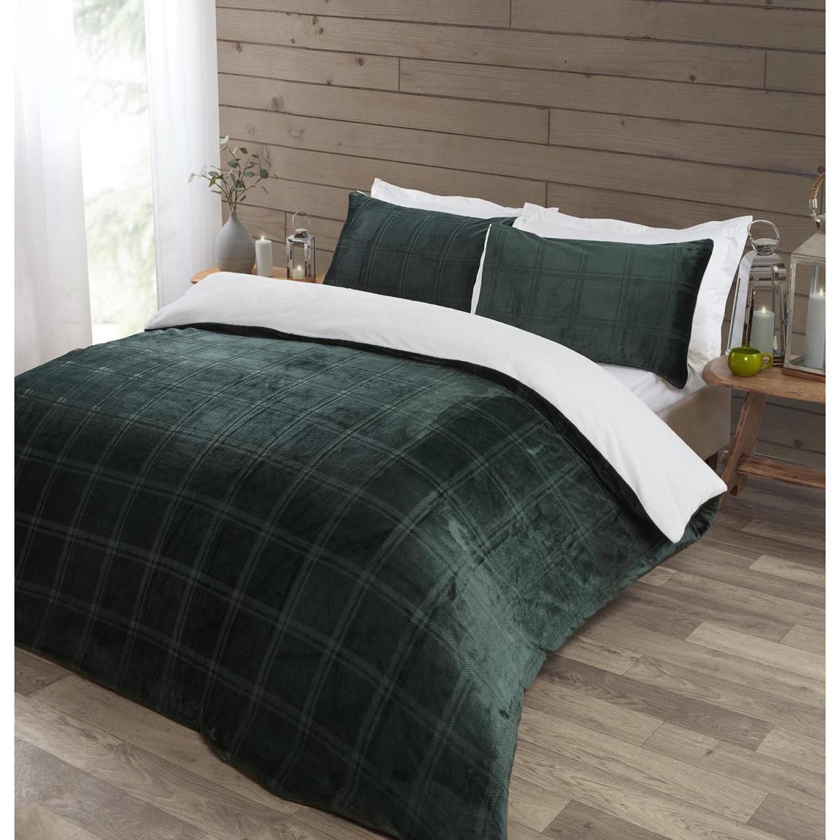 Halston Check Fleece Duvet Cover and Pillowcase Set - Green / King – image 2