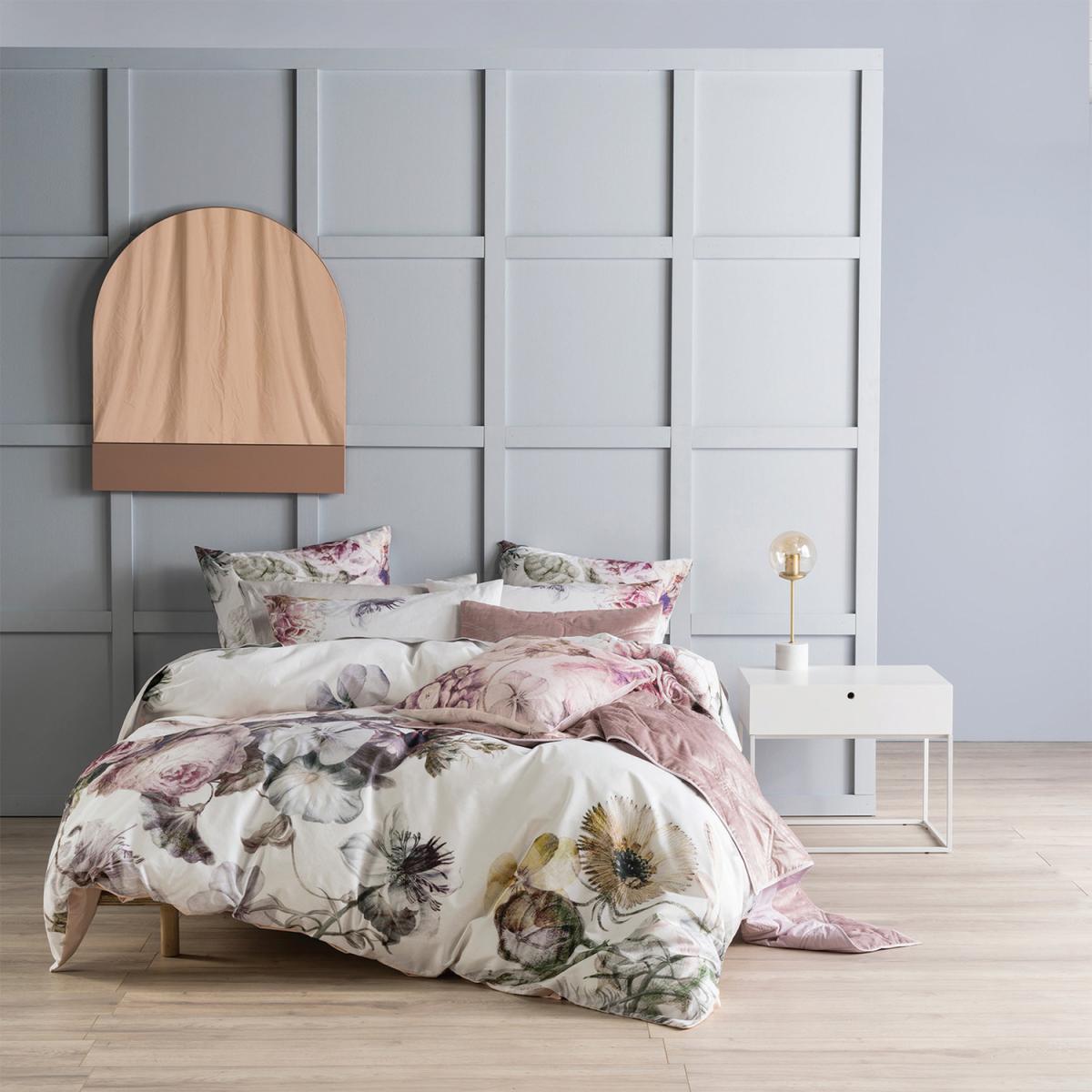 Botanical Breeze Duvet Cover Set - King – image 2