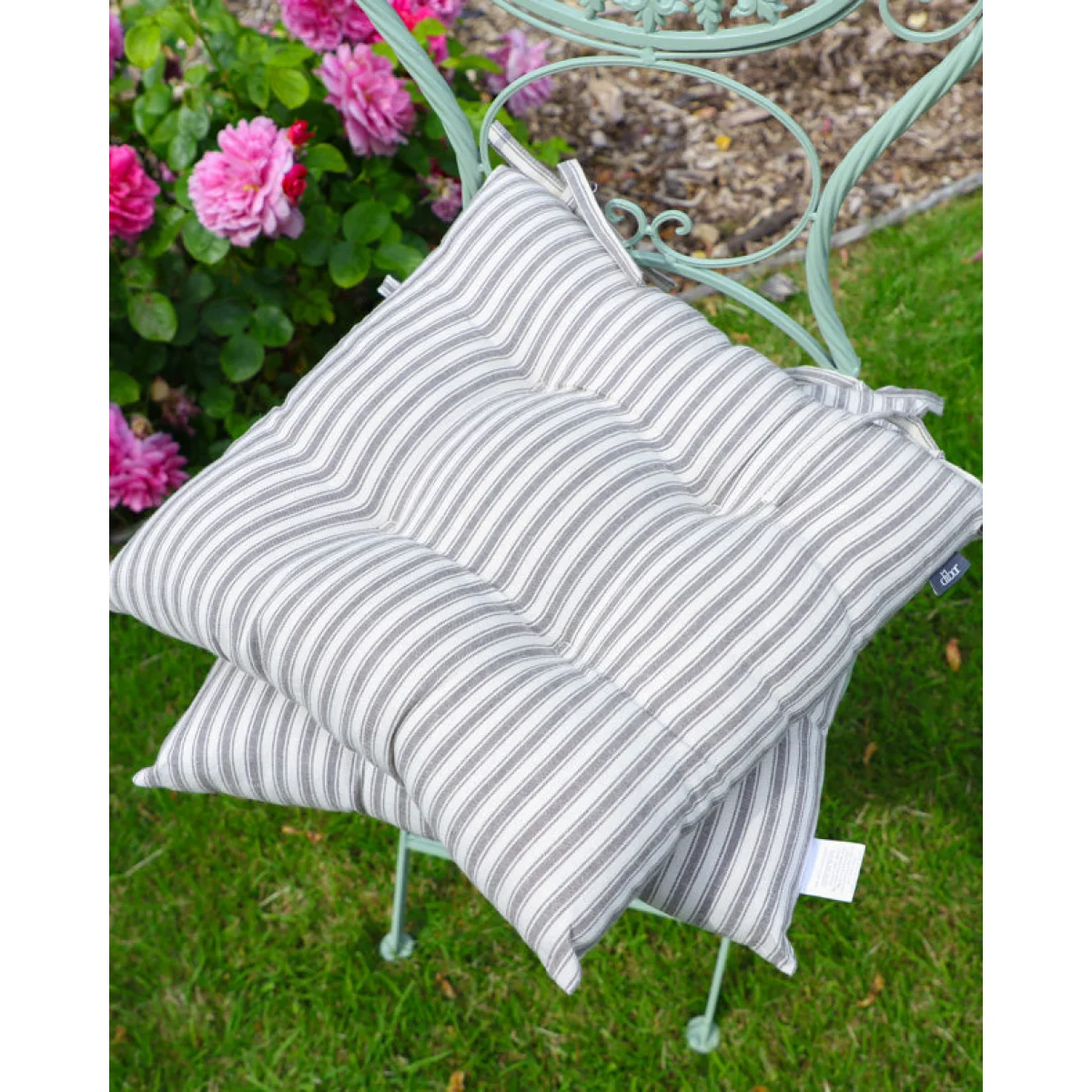 Pyreneés Stripe Garden Seating Collection – image 2