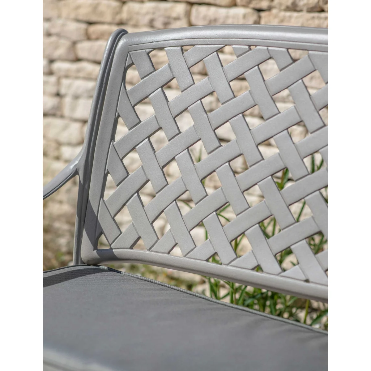 Bramblecrest Rome Cast Aluminium 3 Seat Bench Light Grey – image 3