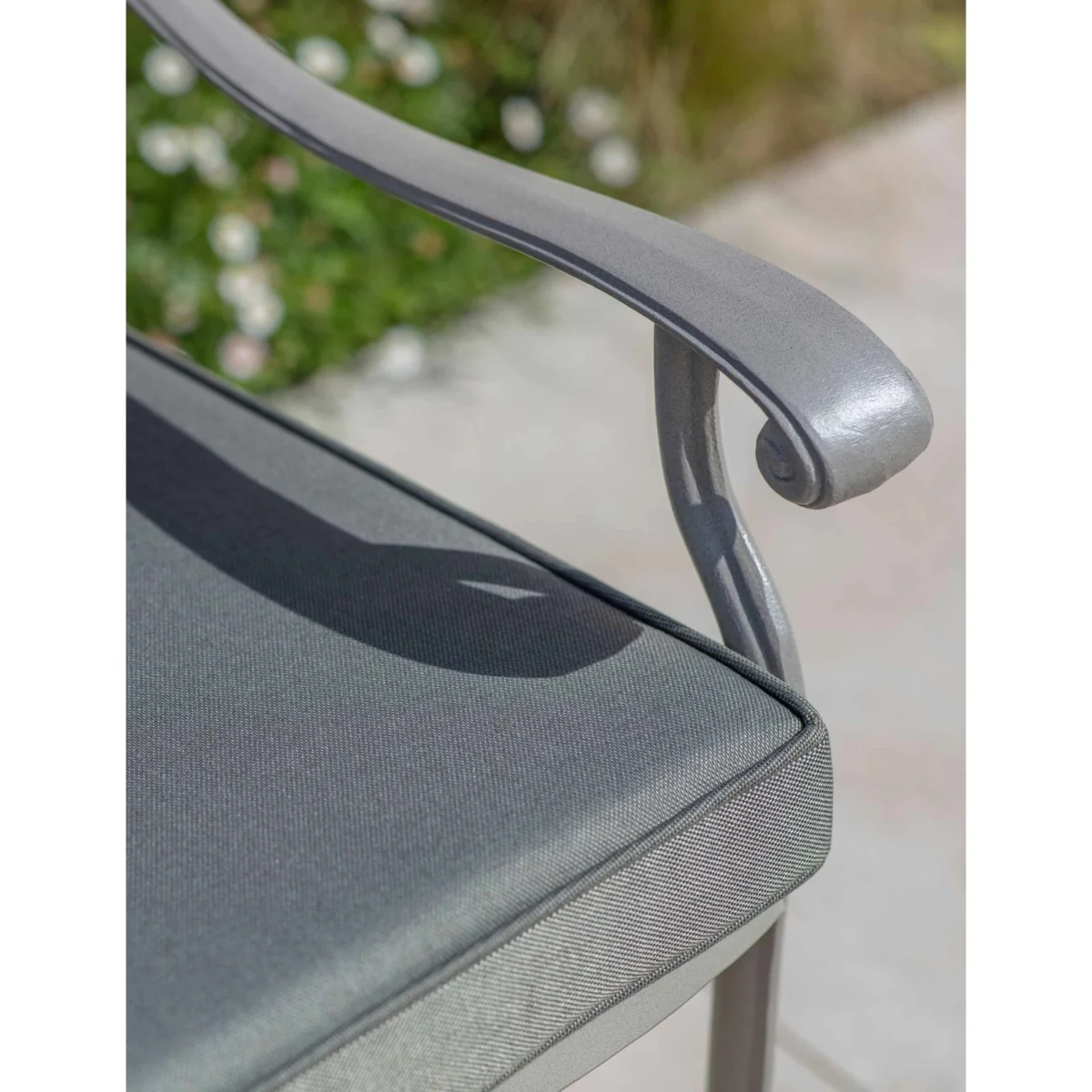 Bramblecrest Rome Cast Aluminium 3 Seat Bench Light Grey – image 4