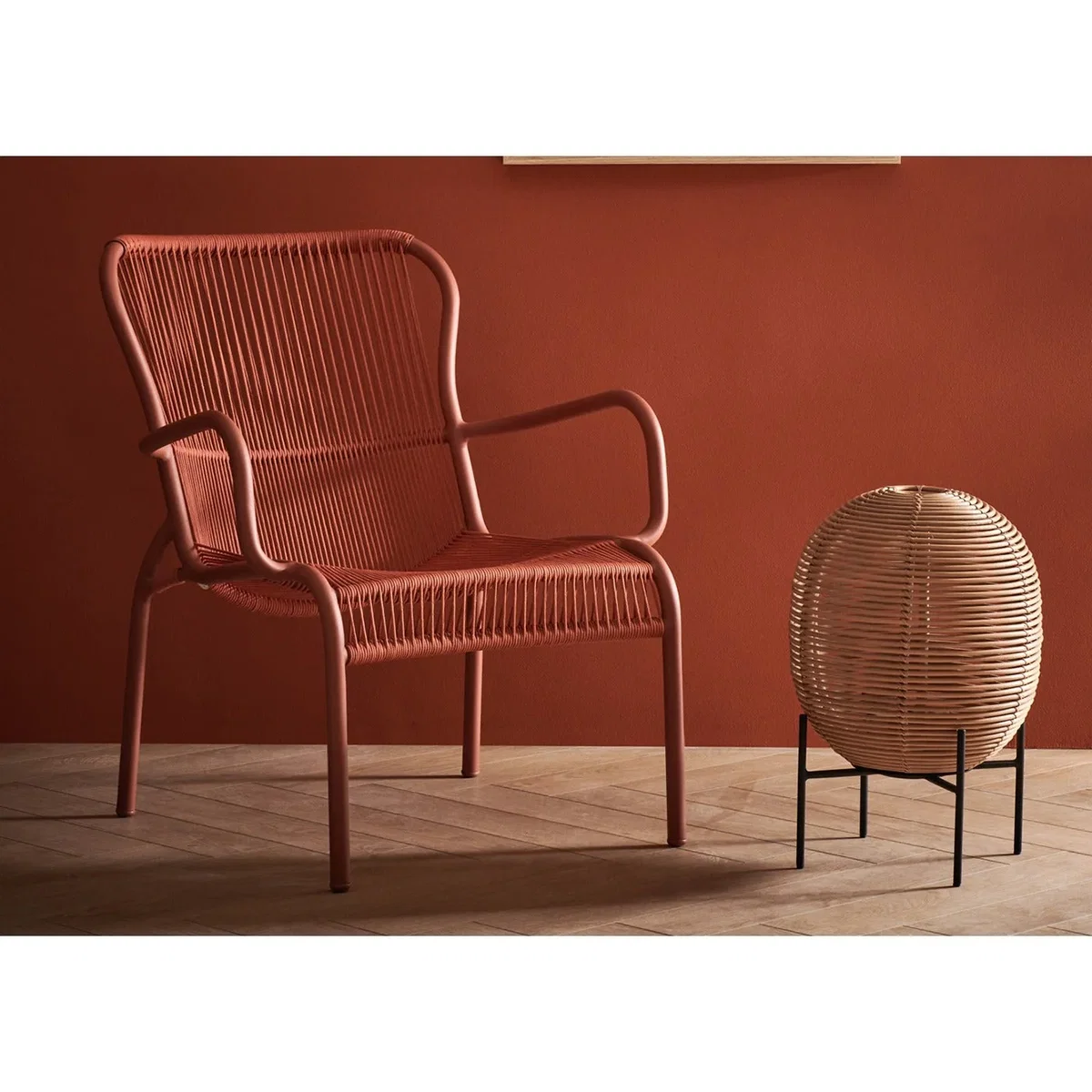 Heal's Loop Outdoor Lounge Chair Rust – image 4