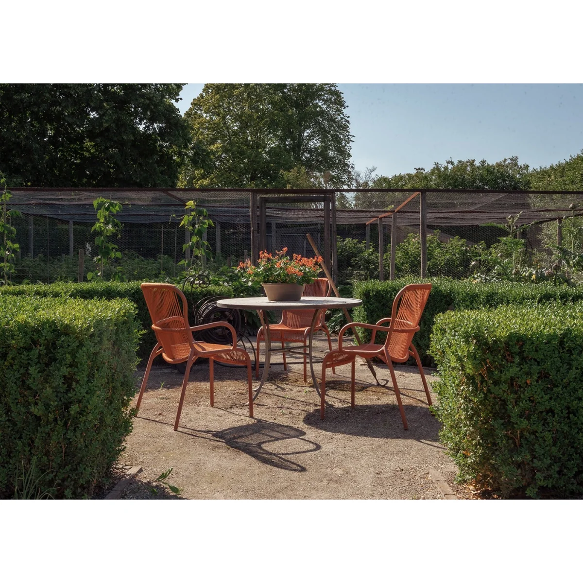 Vincent Sheppard Loop Outdoor Dining Chair in Dune White – image 4