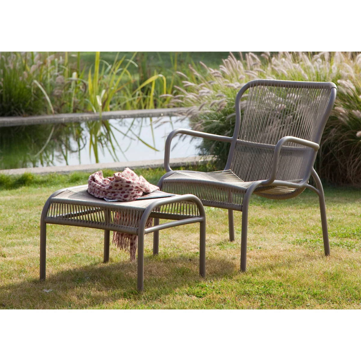 Vincent Sheppard Loop Outdoor Lounge Chair Terracotta – image 7