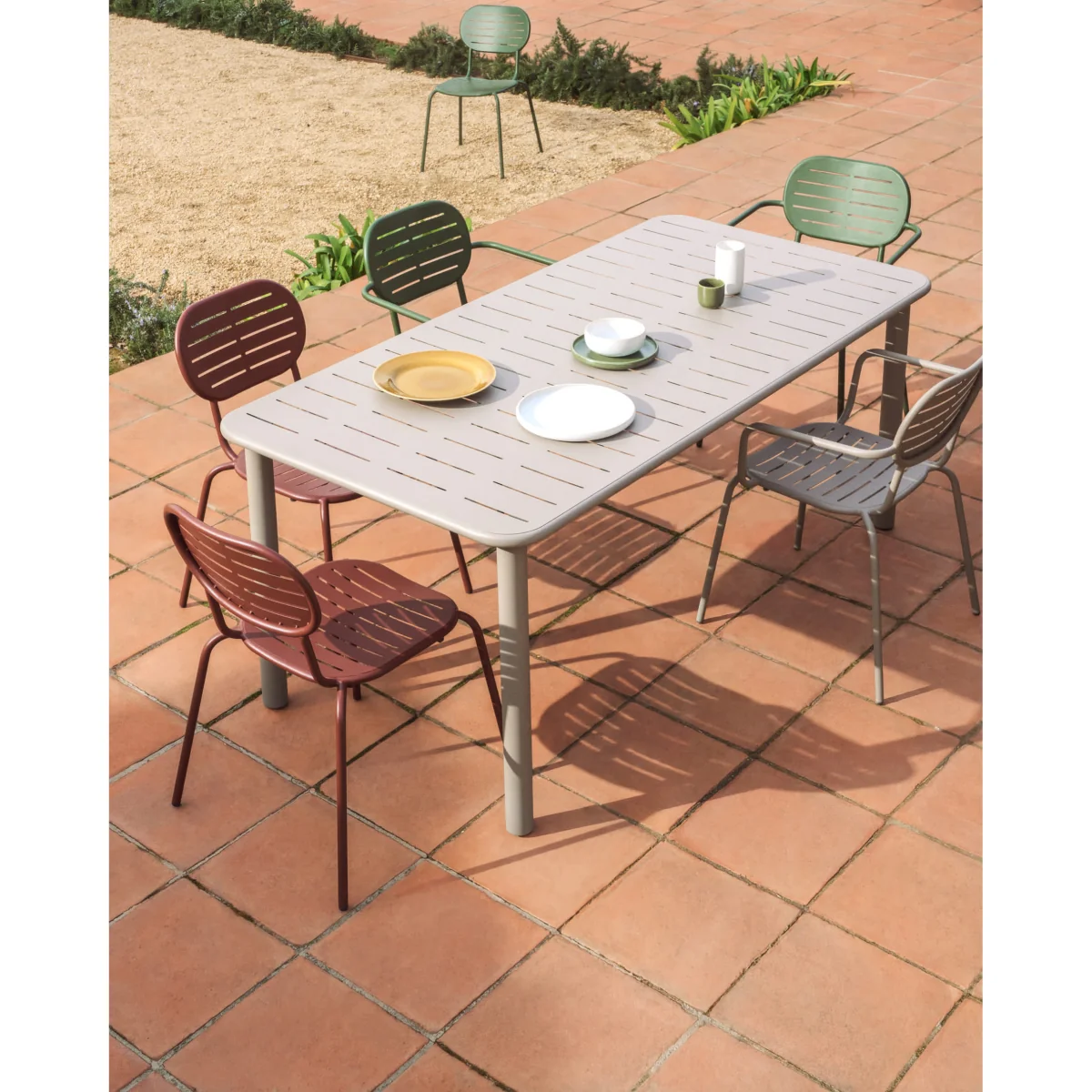Brai outdoor stackable chair in taupe galvanised steel – image 9