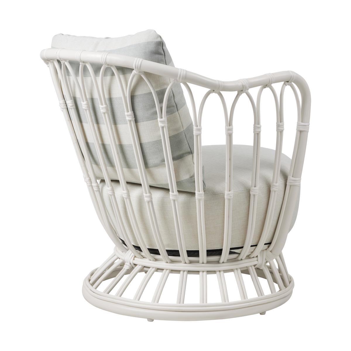 GUBI Grace Outdoor armchair Leslie Limonta 006-020-alabaster white – image 3