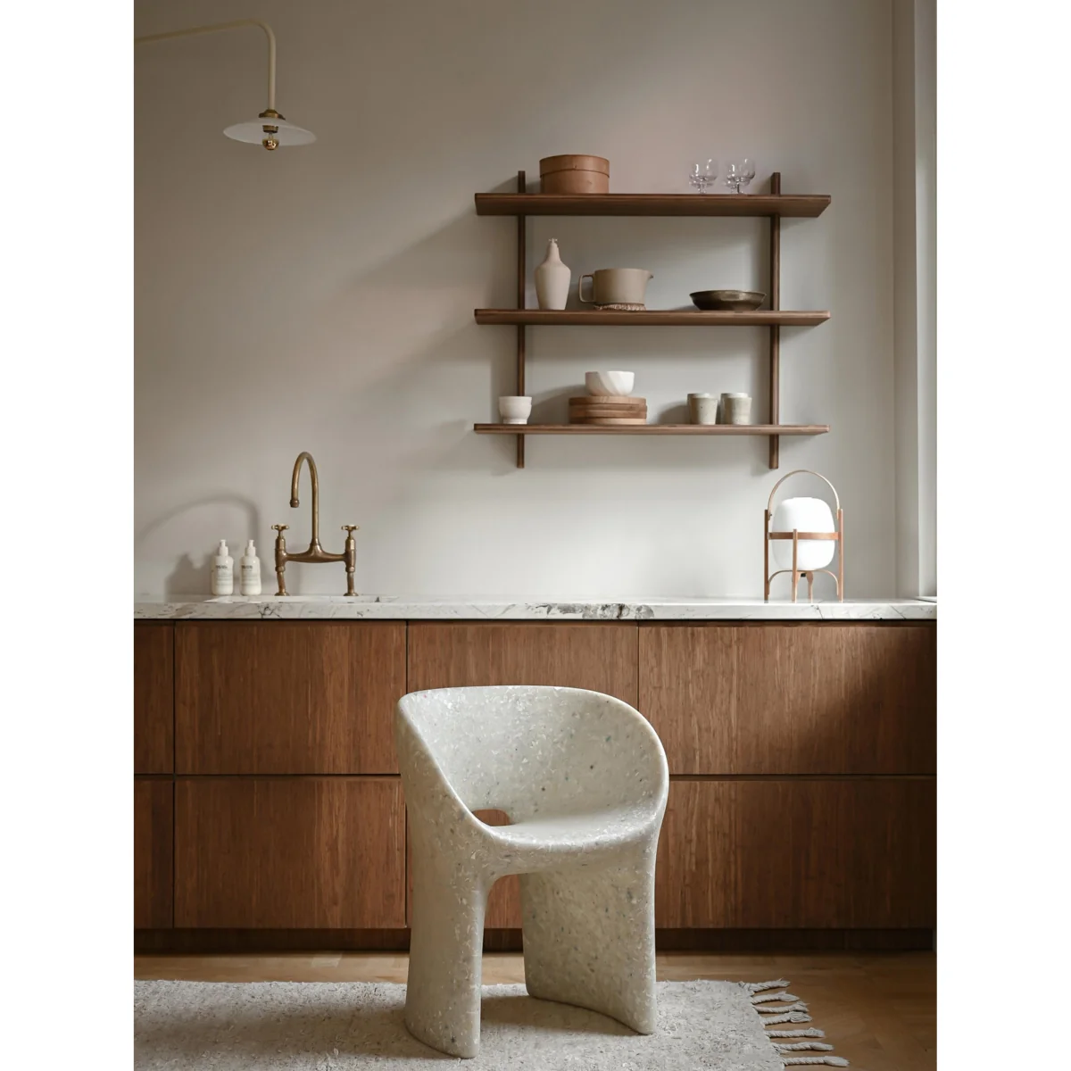 Armchair Richard – image 7