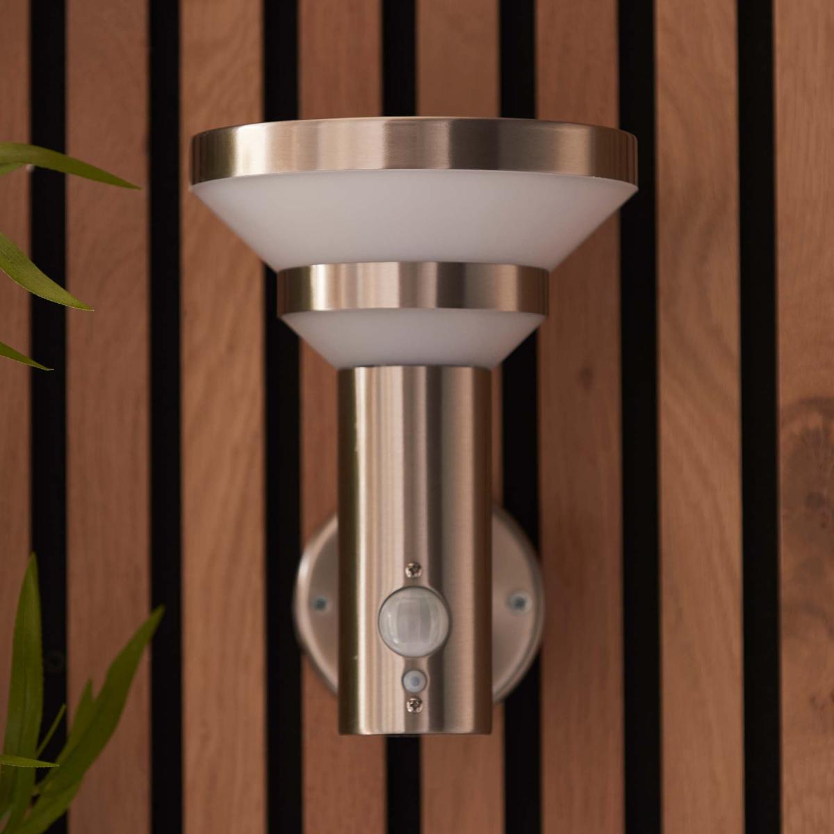 Vogue Leif Outdoor Solar PIR Wall Light Silver – image 2