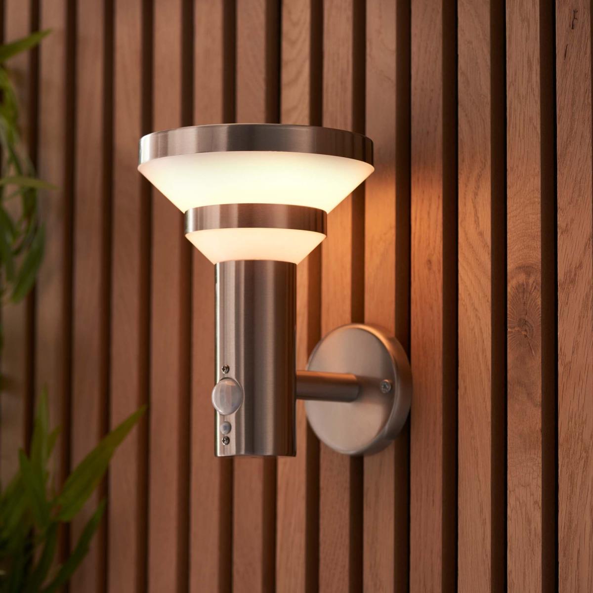 Vogue Leif Outdoor Solar PIR Wall Light Silver – image 3