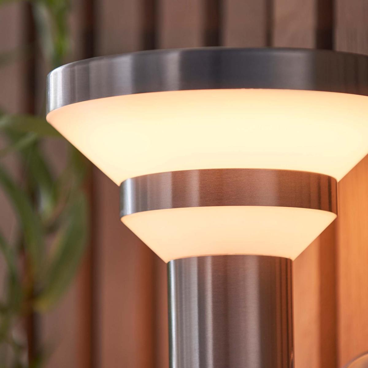 Vogue Leif Outdoor Solar PIR Wall Light Silver – image 5