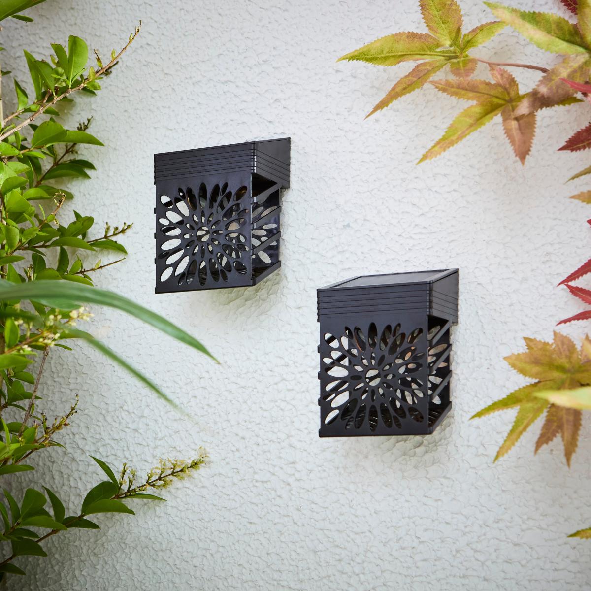 Set of 2 Solar Metal Fence Lights – image 2