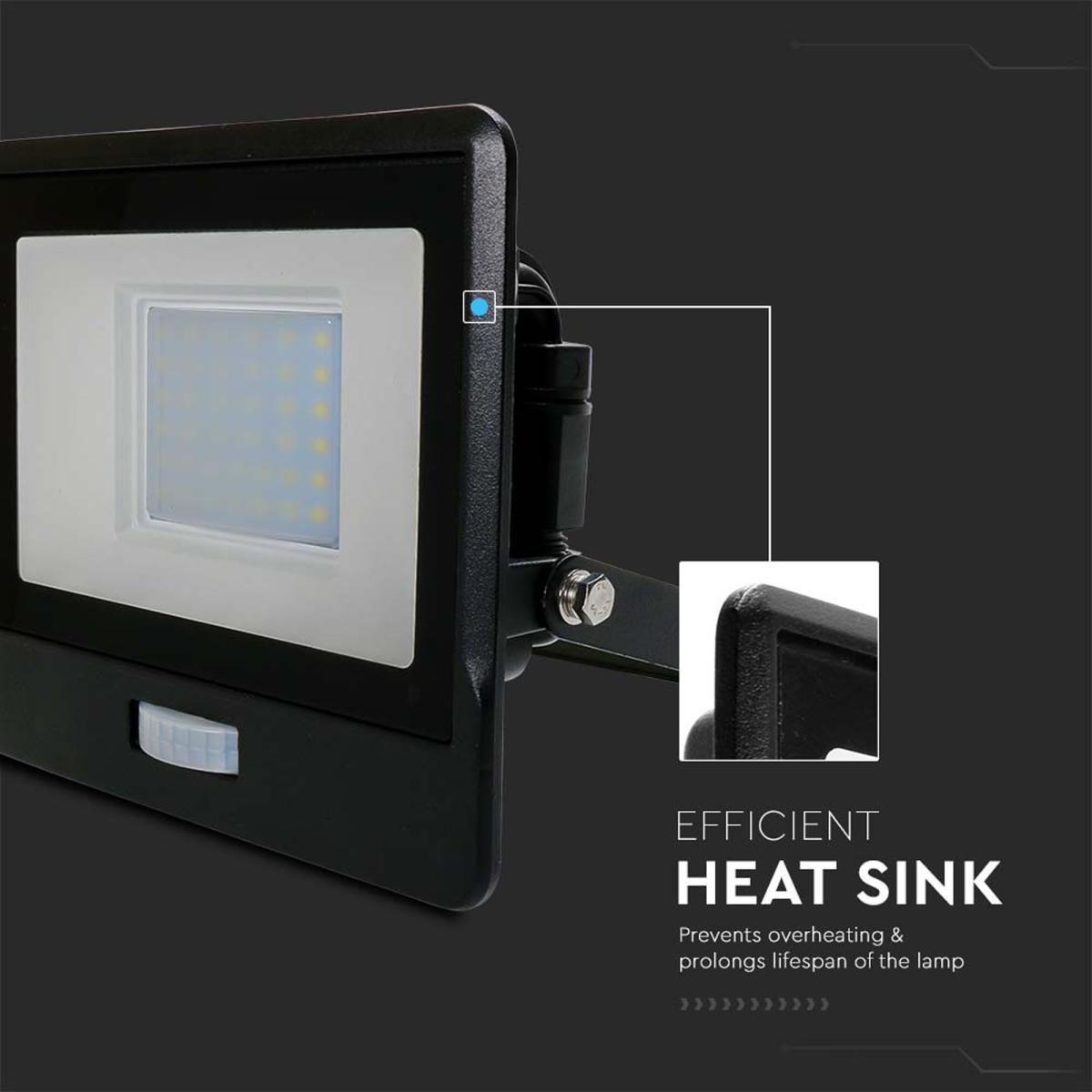 V-TAC 30W LED Floodlight Outdoor PIR Sensor Wall Light Black – image 6