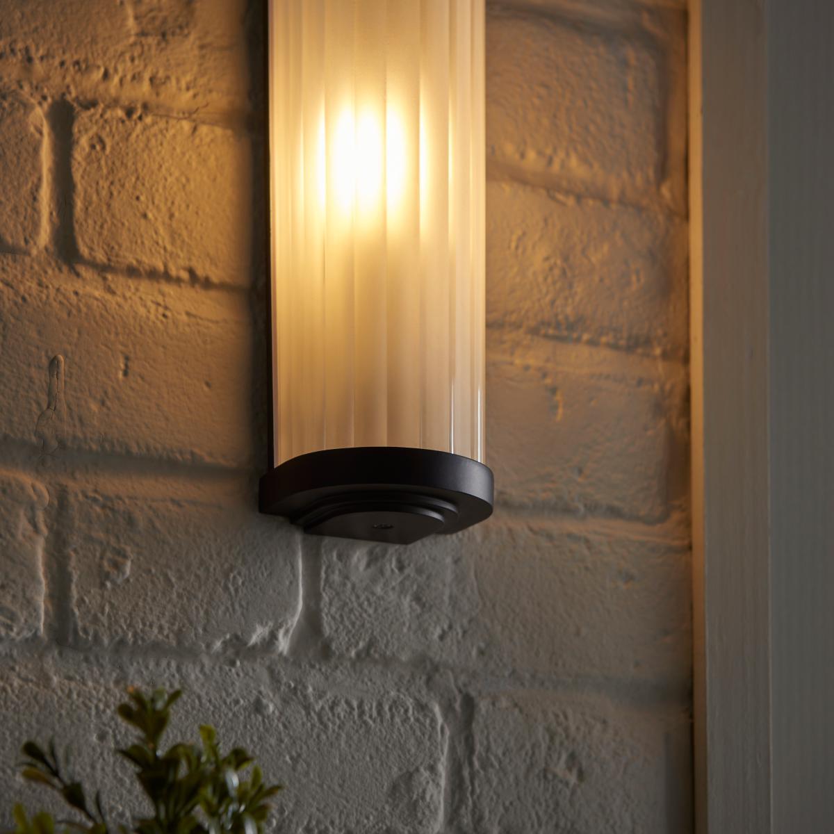 Ripon Outdoor Wall Light Black – image 2