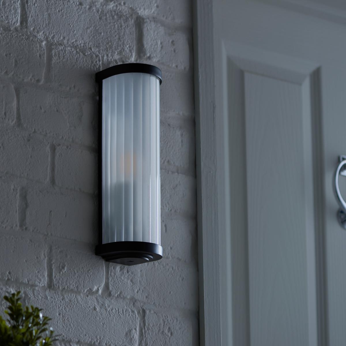 Ripon Outdoor Wall Light Black – image 7