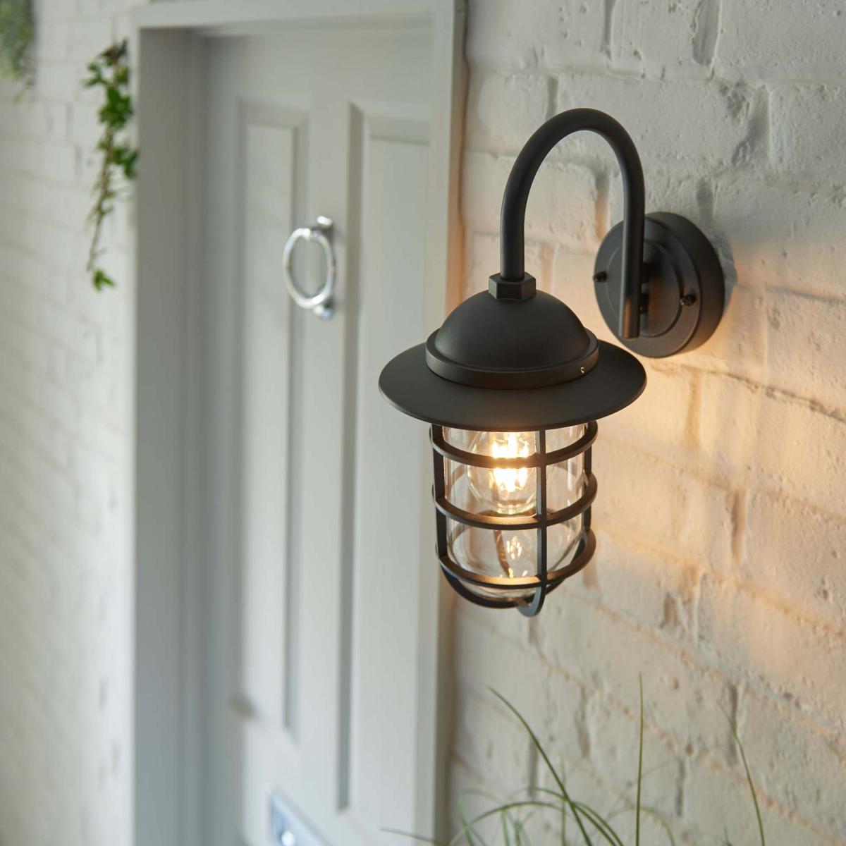 Vogue Felix Outdoor Wall Light Black – image 3