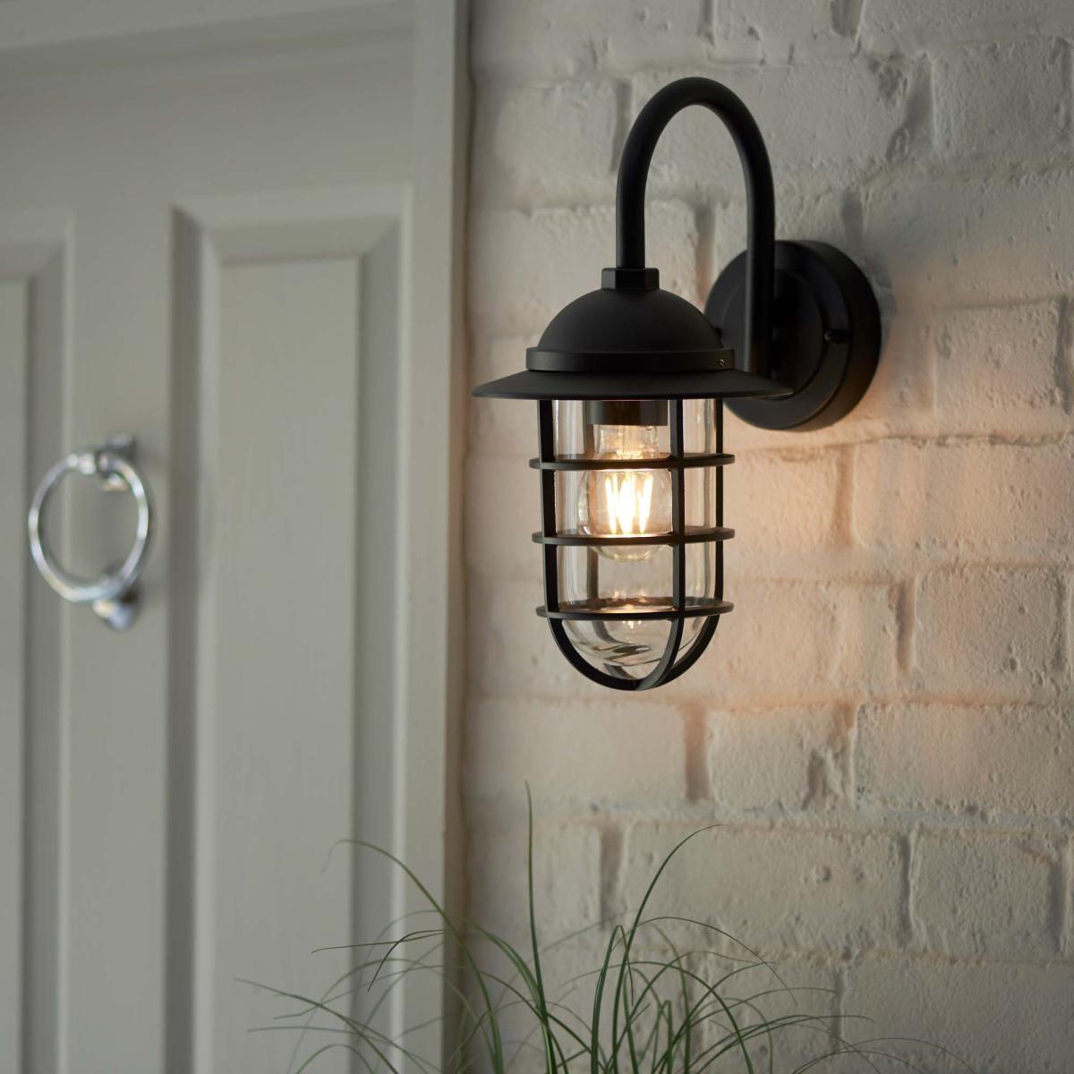 Vogue Felix Outdoor Wall Light Black – image 1