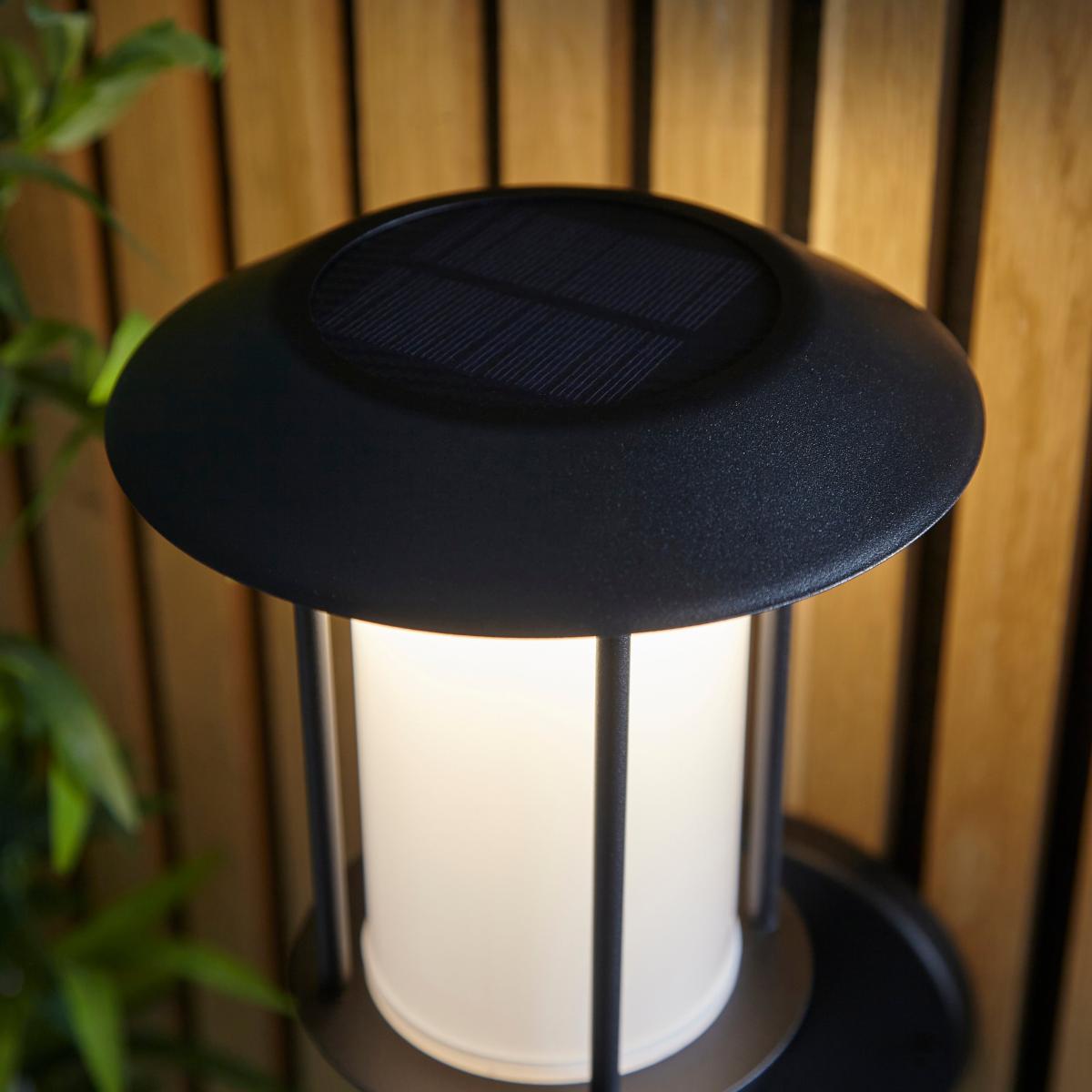 Vogue Tarka Outdoor Solar PIR Wall Light Black – image 5
