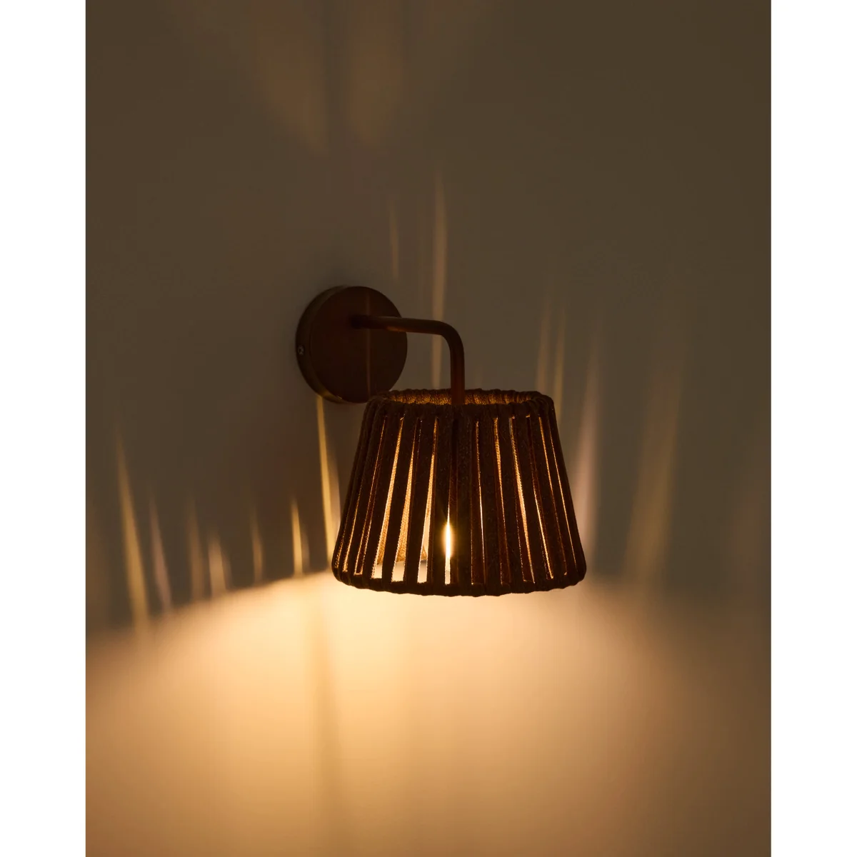 Aldet brown outdoor wall light in flat rope cord and metal – image 4