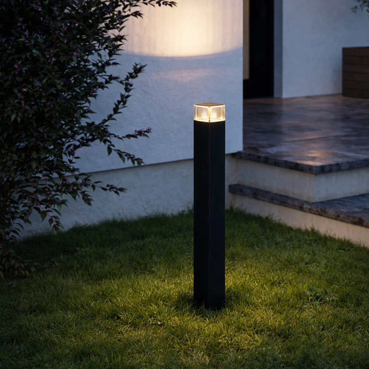 Castelnuovo Black LED Outdoor Bollard Small – image 2