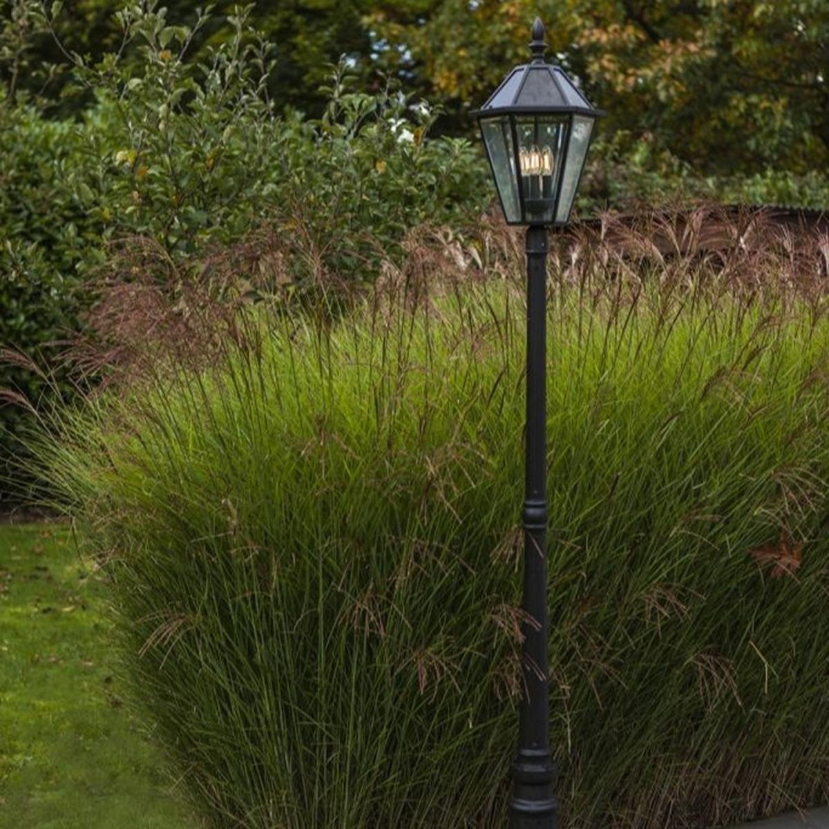 CGC LONDON 2.3 Metre Extra Tall Black Victorian Style LED Solar Post Light - Black – image 5