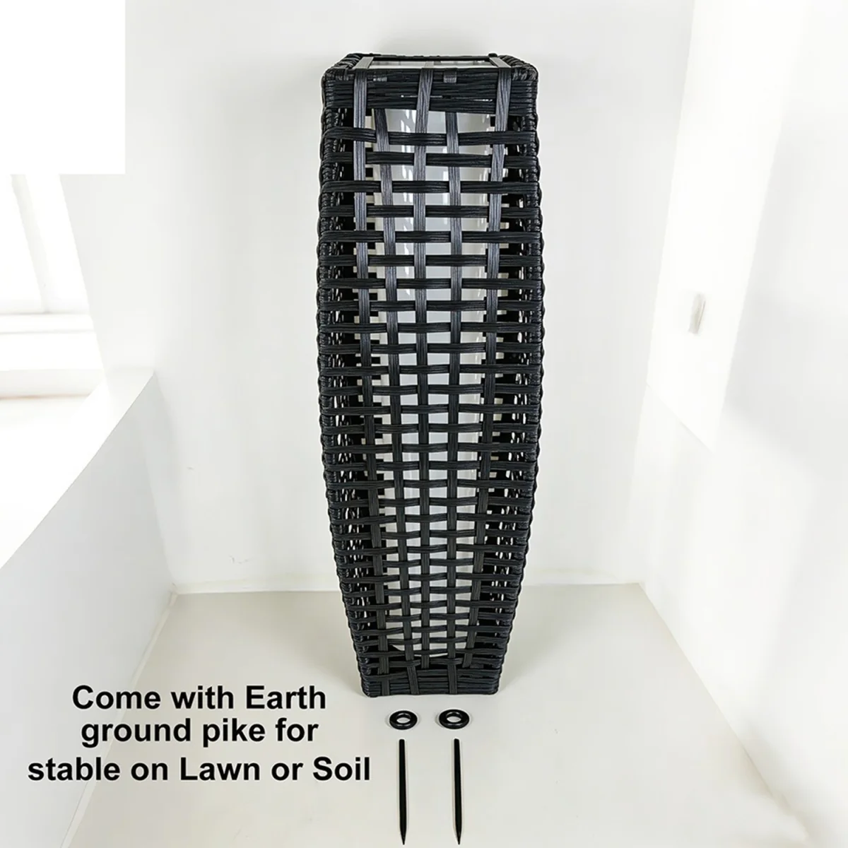 Solar Rattan LED Path Light – image 3