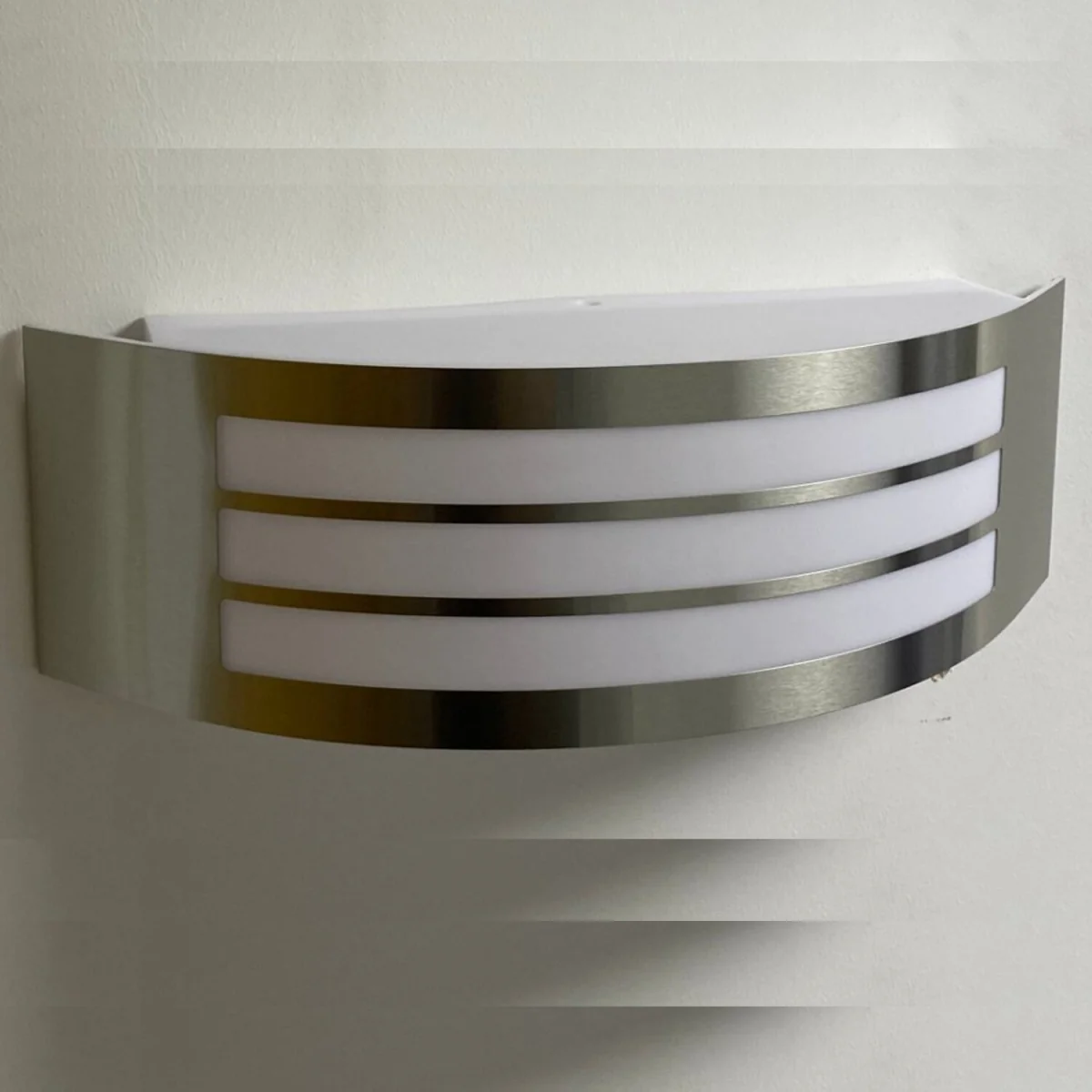 CGC STRIKER Stainless Steel Curved Arc Outdoor Wall Light - Grey / silver – image 3