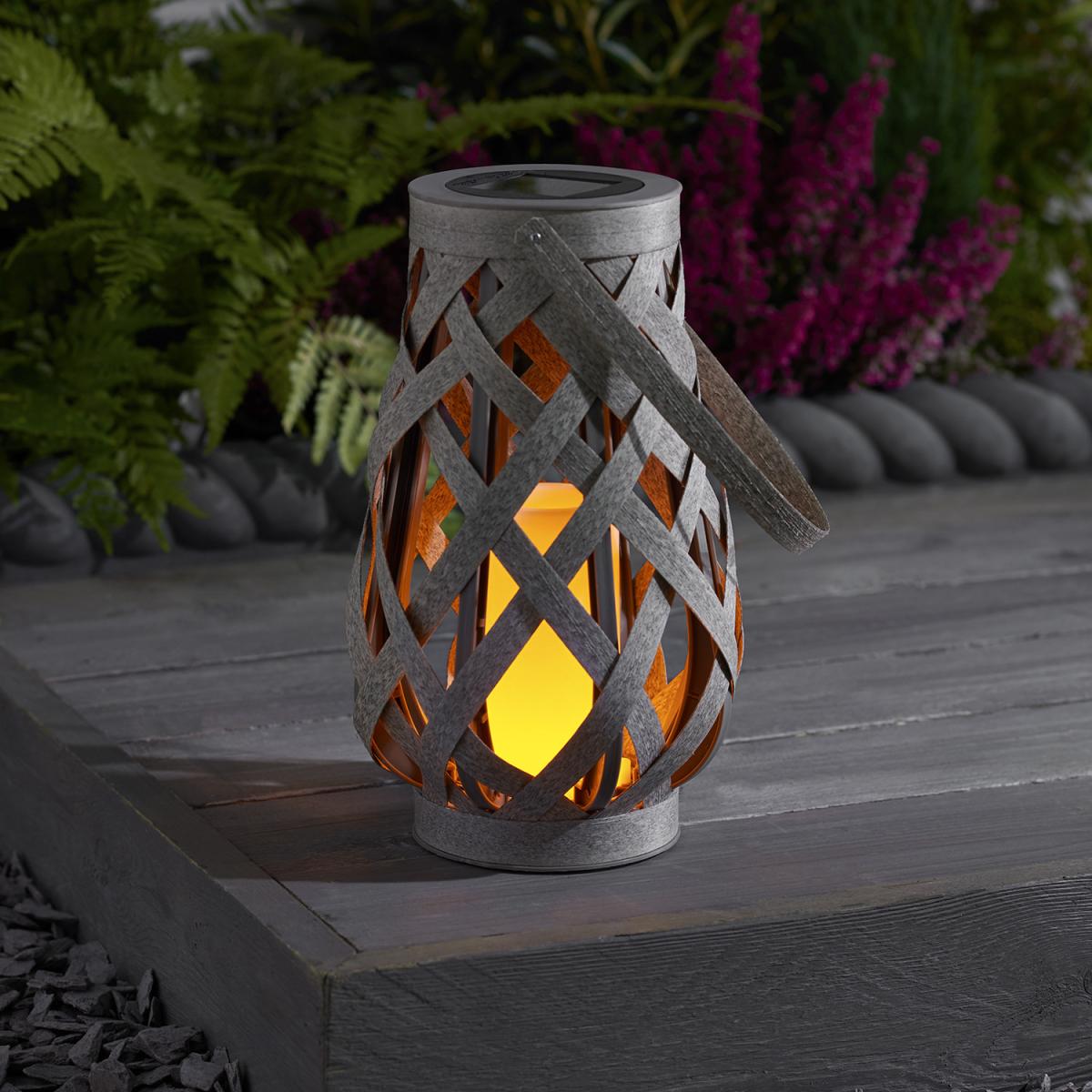 Solar Rattan Effect Lantern Light – image 2