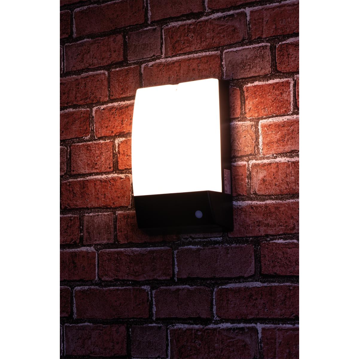 Luxform Dantzig Wall Light - BlkWhite Lux0218Z - Black/White – image 2