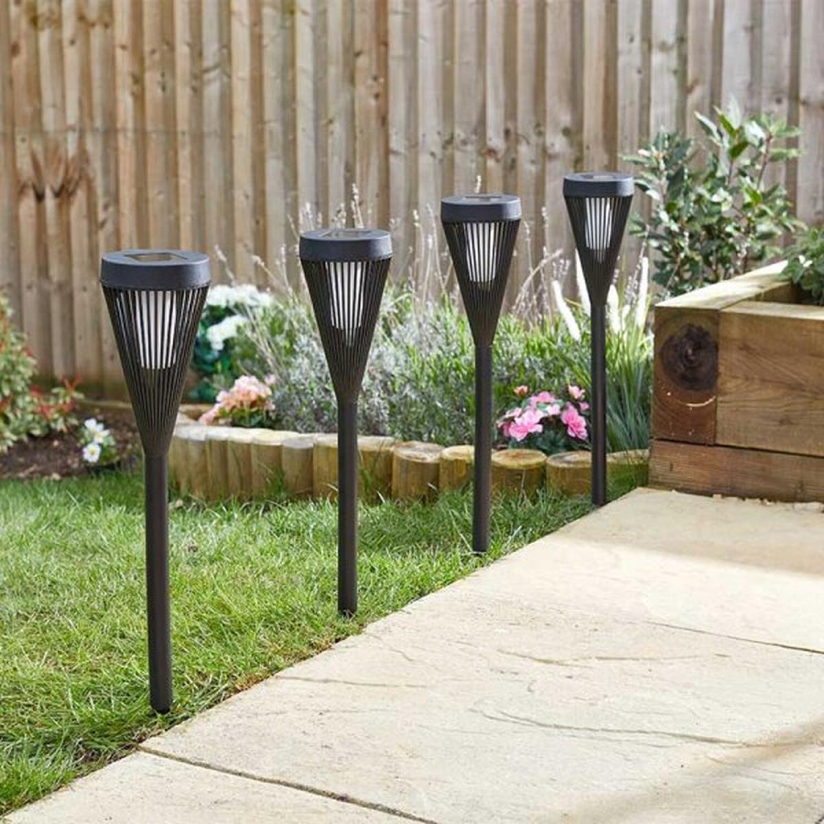 4 Pack Urbane Flaming Effect Solar Stake  - Black – image 4